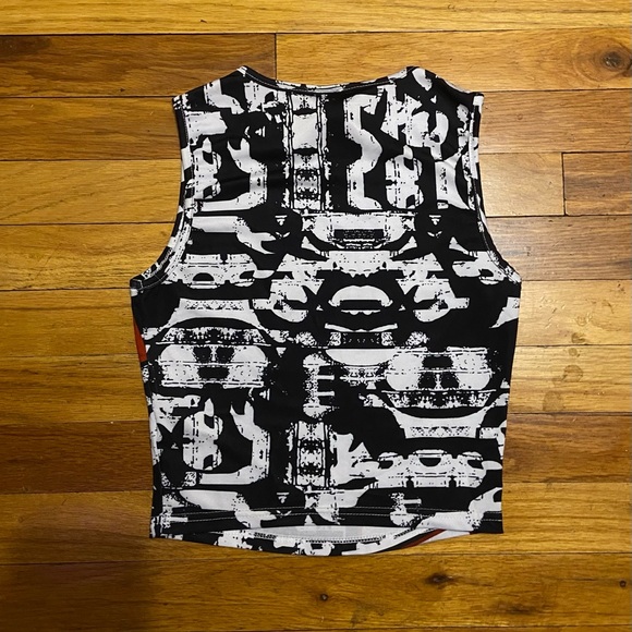 BRAND NEW ONE OF A KIND DOLLSKILL/HALFHEART COLLABORATION GRAPHIC CROP TOP! - Picture 4 of 4
